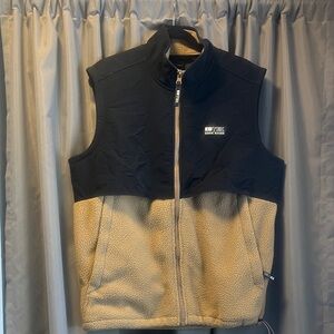 EbTek Eddie Bauer Black and Tan Fleece Vest